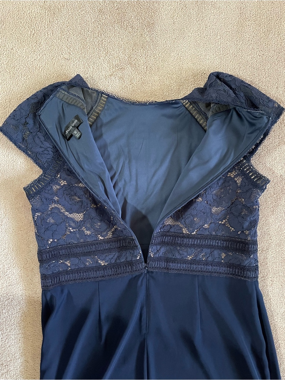 Tadashi Shoji Navy Blue Floral Lace Gown Size 16 - Picture 4 of 6